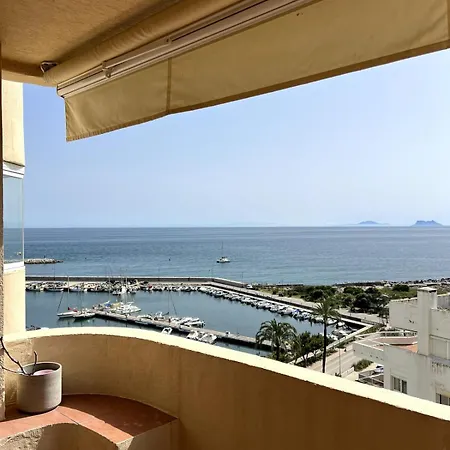 Daire Cozy Retreat In Port Estepona